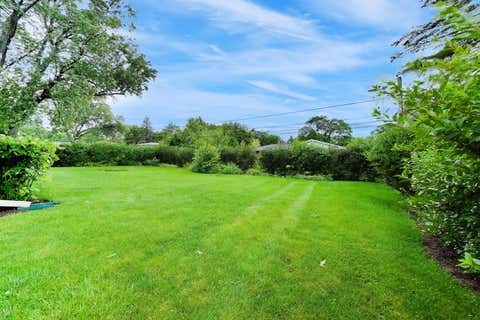 Tiny photo for 301 S Yale Avenue, Arlington Heights, IL 60005 (MLS # 12727648)