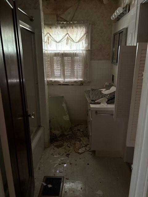 Tiny photo for 339 W Glen Flora Avenue, Waukegan, IL 60085 (MLS # 12442569)