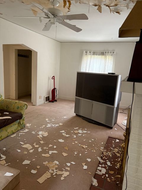 Tiny photo for 339 W Glen Flora Avenue, Waukegan, IL 60085 (MLS # 12442569)