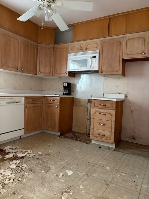 Tiny photo for 339 W Glen Flora Avenue, Waukegan, IL 60085 (MLS # 12442569)