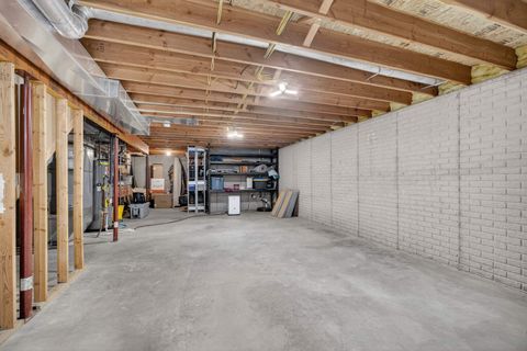 Tiny photo for 1029 W 60 Street, Davenport, IA 52806 (MLS # 12540692)