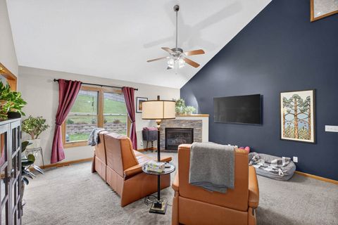 Tiny photo for 1029 W 60 Street, Davenport, IA 52806 (MLS # 12540692)