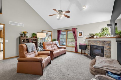 Tiny photo for 1029 W 60 Street, Davenport, IA 52806 (MLS # 12540692)