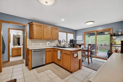 Tiny photo for 1029 W 60 Street, Davenport, IA 52806 (MLS # 12540692)