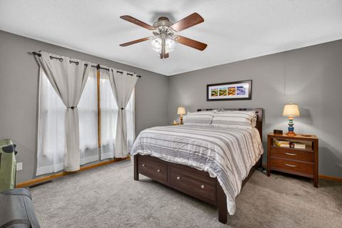 Tiny photo for 1029 W 60 Street, Davenport, IA 52806 (MLS # 12540692)