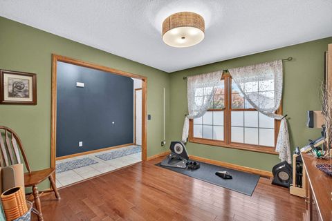 Tiny photo for 1029 W 60 Street, Davenport, IA 52806 (MLS # 12540692)