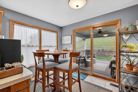 Tiny photo for 1029 W 60 Street, Davenport, IA 52806 (MLS # 12540692)