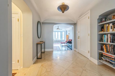 Tiny photo for 421 W Melrose Street #10B, Chicago, IL 60657 (MLS # 12385000)