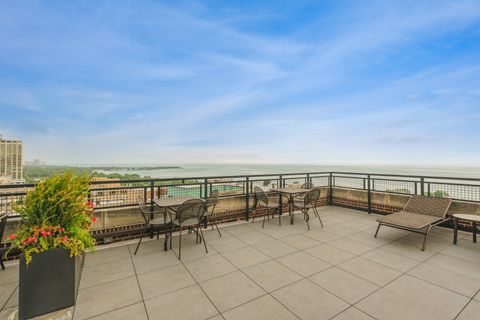Tiny photo for 421 W Melrose Street #10B, Chicago, IL 60657 (MLS # 12385000)