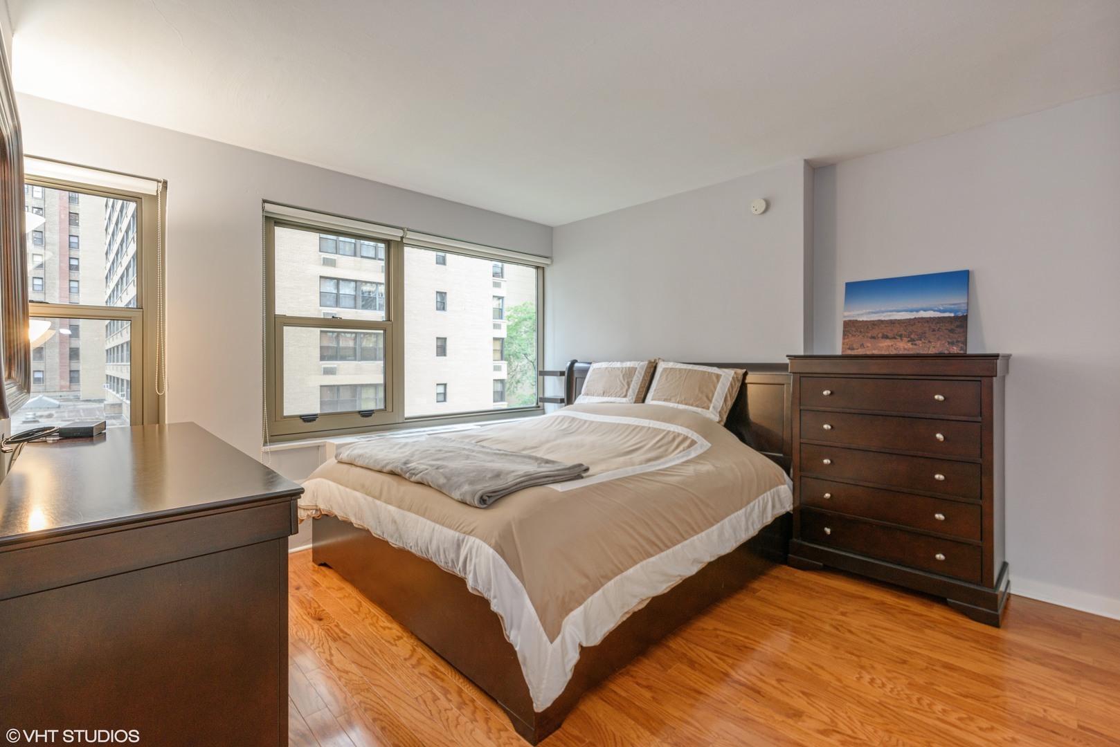 247 E CHESTNUT Street 404