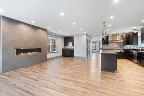 Tiny photo for 2115 Kenilworth Avenue, Berwyn, IL 60402 (MLS # 12453865)
