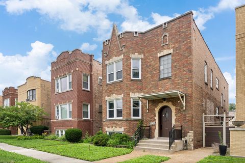 Tiny photo for 2115 Kenilworth Avenue, Berwyn, IL 60402 (MLS # 12453865)