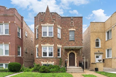Photo of 2115 Kenilworth Avenue, Berwyn, IL 60402 (MLS # 12453865)