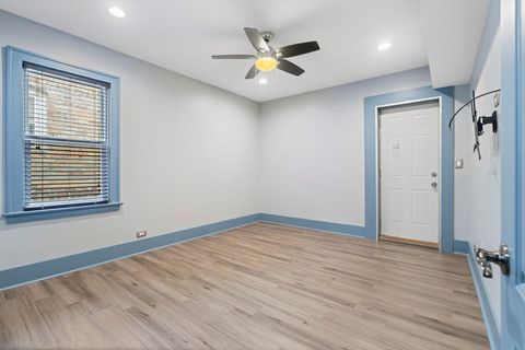 Tiny photo for 2115 Kenilworth Avenue, Berwyn, IL 60402 (MLS # 12453865)