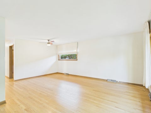 Tiny photo for 1507 Oakton Street, Park Ridge, IL 60068 (MLS # 12774172)