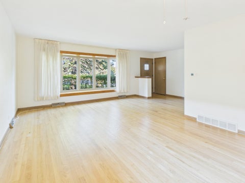 Tiny photo for 1507 Oakton Street, Park Ridge, IL 60068 (MLS # 12774172)