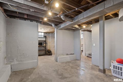 Tiny photo for 1602 37TH Street, Rock Island, IL 61201 (MLS # QC4270103)