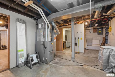 Tiny photo for 1602 37TH Street, Rock Island, IL 61201 (MLS # QC4270103)