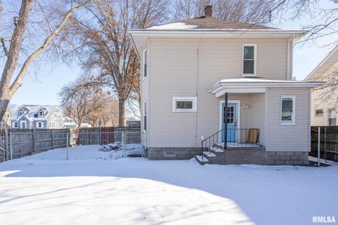 Tiny photo for 1602 37TH Street, Rock Island, IL 61201 (MLS # QC4270103)