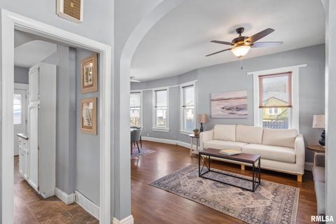 Tiny photo for 1602 37TH Street, Rock Island, IL 61201 (MLS # QC4270103)