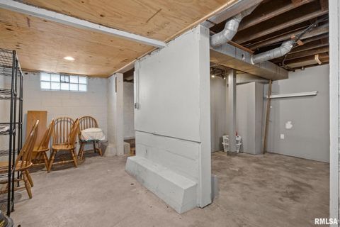 Tiny photo for 1602 37TH Street, Rock Island, IL 61201 (MLS # QC4270103)