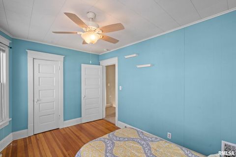 Tiny photo for 1602 37TH Street, Rock Island, IL 61201 (MLS # QC4270103)