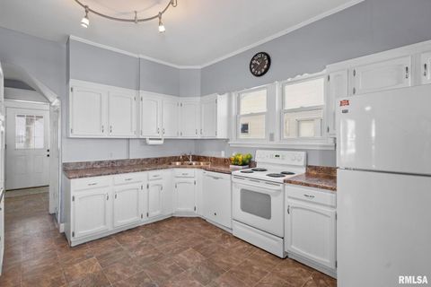 Tiny photo for 1602 37TH Street, Rock Island, IL 61201 (MLS # QC4270103)