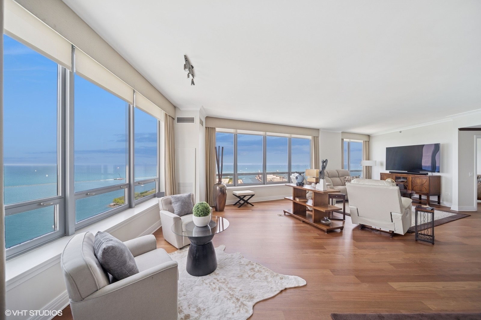 600 N LAKE SHORE Drive 3105