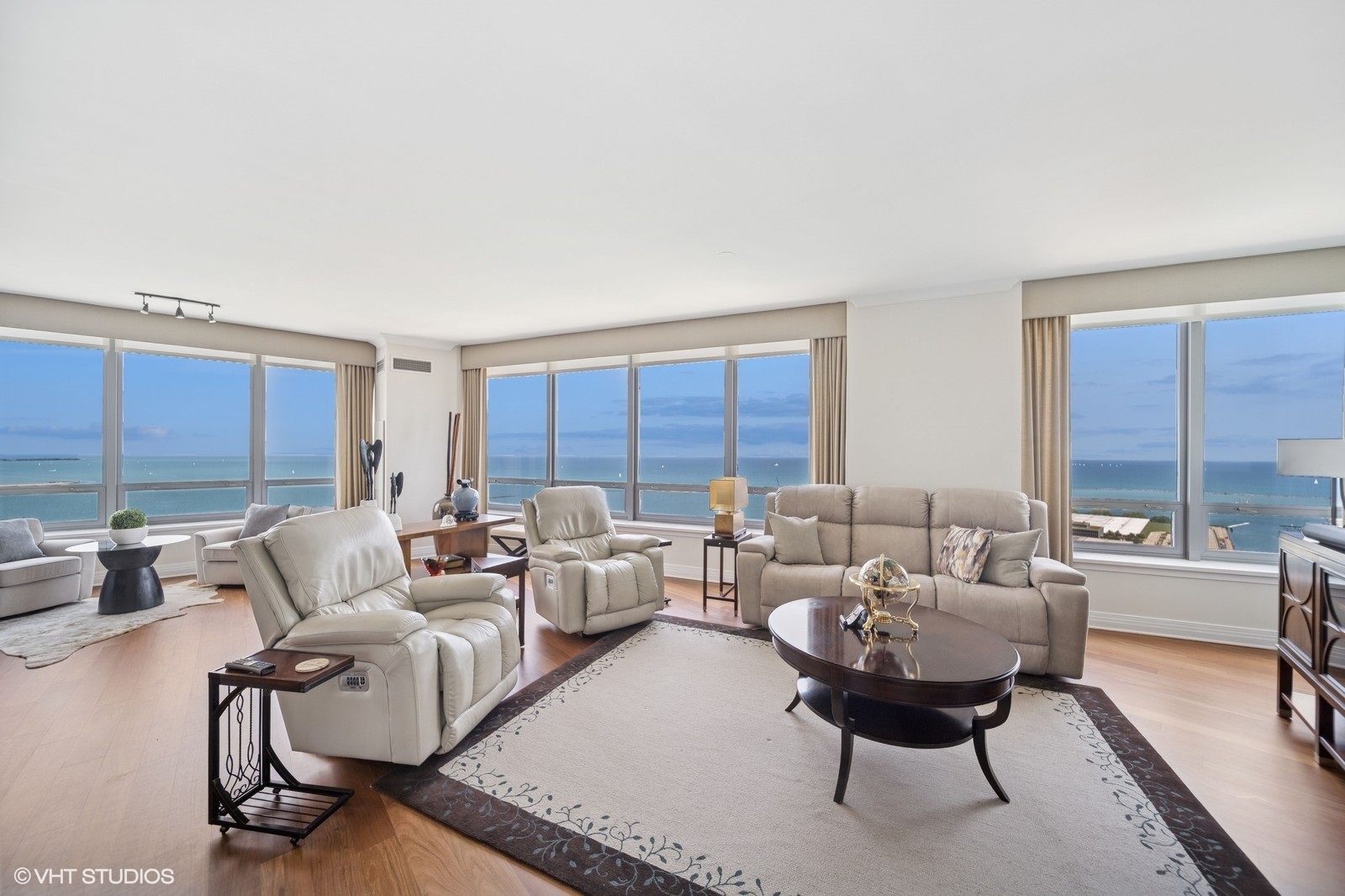 600 N LAKE SHORE Drive 3105