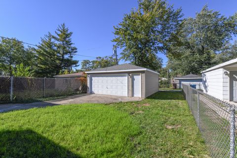 Tiny photo for 12522 S Racine Avenue, Calumet Park, IL 60827 (MLS # 12500931)
