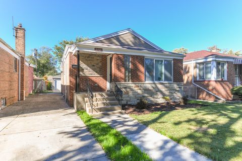 Tiny photo for 12522 S Racine Avenue, Calumet Park, IL 60827 (MLS # 12500931)
