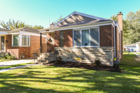 Tiny photo for 12522 S Racine Avenue, Calumet Park, IL 60827 (MLS # 12500931)