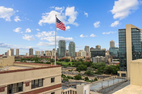 Tiny photo for 758 N Larrabee Street #425, Chicago, IL 60654 (MLS # 12735267)