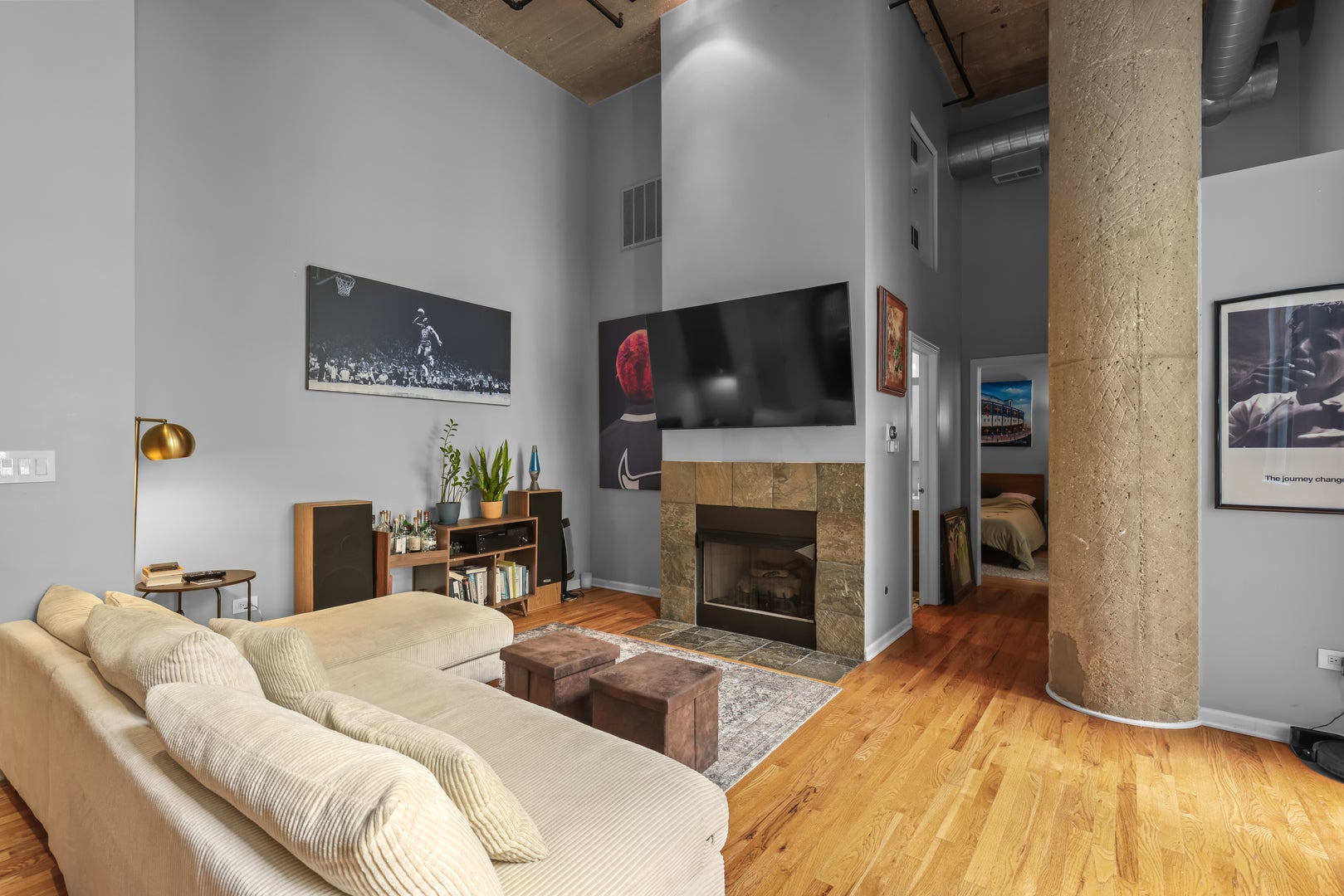 758 N Larrabee Street 425