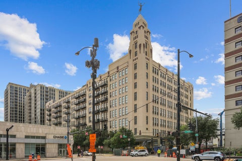 Photo of 758 N Larrabee Street #425, Chicago, IL 60654 (MLS # 12735267)