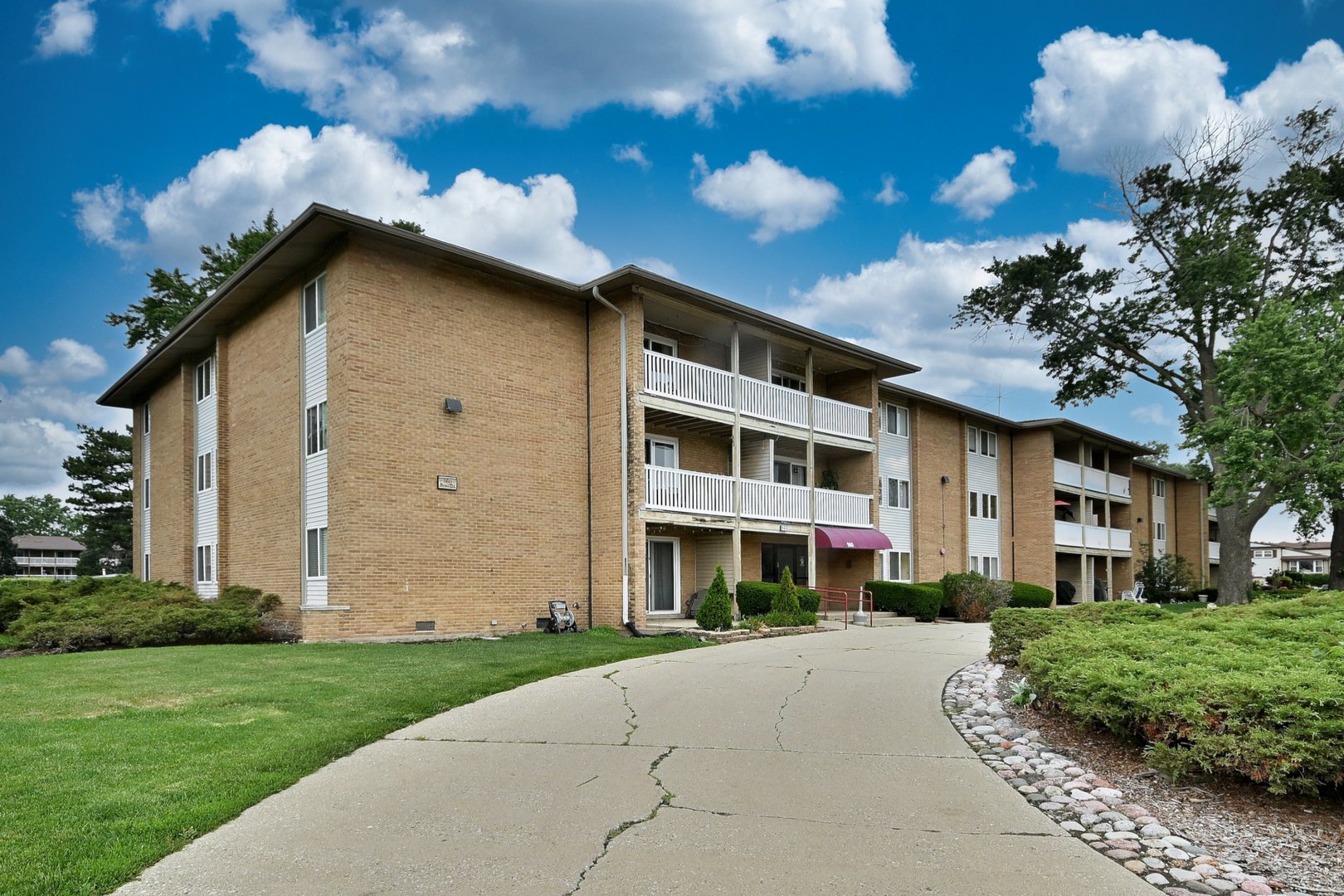 960 Beau Drive 205