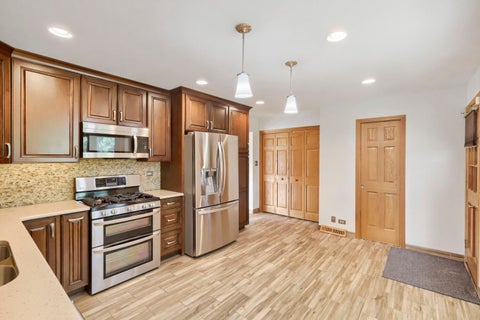 Tiny photo for 816 W Heritage Drive, Addison, IL 60101 (MLS # 12703473)