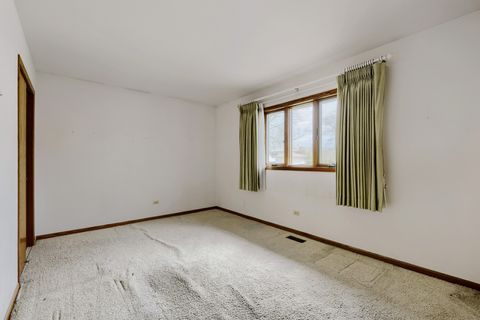 Tiny photo for 496 Sheridan Lane, Schaumburg, IL 60193 (MLS # 12626374)