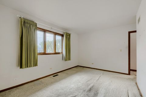 Tiny photo for 496 Sheridan Lane, Schaumburg, IL 60193 (MLS # 12626374)