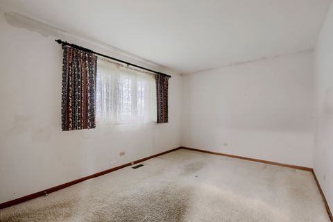 Tiny photo for 496 Sheridan Lane, Schaumburg, IL 60193 (MLS # 12626374)