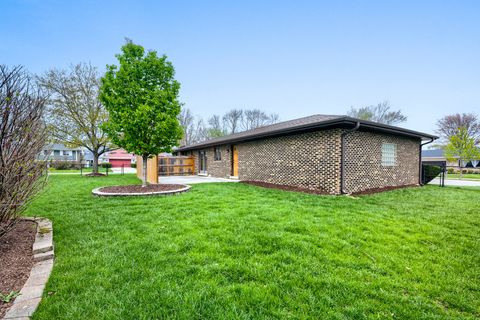 Tiny photo for 496 Sheridan Lane, Schaumburg, IL 60193 (MLS # 12626374)