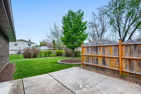 Tiny photo for 496 Sheridan Lane, Schaumburg, IL 60193 (MLS # 12626374)
