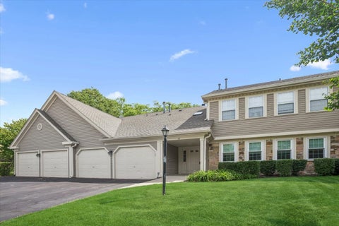 Tiny photo for 33 Ashburn Court #B, Schaumburg, IL 60193 (MLS # 12659200)