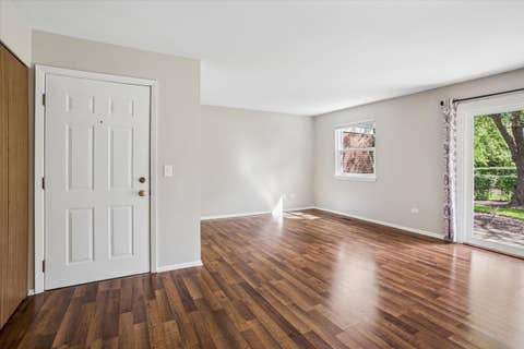 Tiny photo for 33 Ashburn Court #B, Schaumburg, IL 60193 (MLS # 12659200)