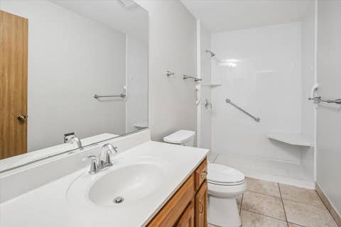 Tiny photo for 33 Ashburn Court #B, Schaumburg, IL 60193 (MLS # 12659200)