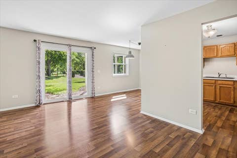 Tiny photo for 33 Ashburn Court #B, Schaumburg, IL 60193 (MLS # 12659200)