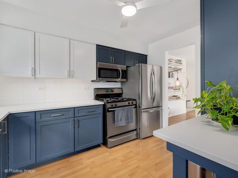 Tiny photo for 500 Washington Boulevard #301, Oak Park, IL 60302 (MLS # 12639523)