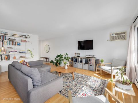 Tiny photo for 500 Washington Boulevard #301, Oak Park, IL 60302 (MLS # 12639523)