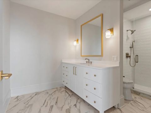 Tiny photo for 132 E Delaware Place #6205-07, Chicago, IL 60611 (MLS # 12352432)