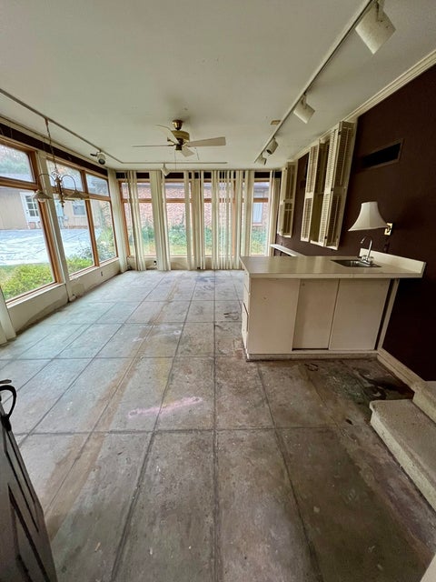 Tiny photo for 825 Compton Parkway, Macomb, IL 61455 (MLS # 12798004)